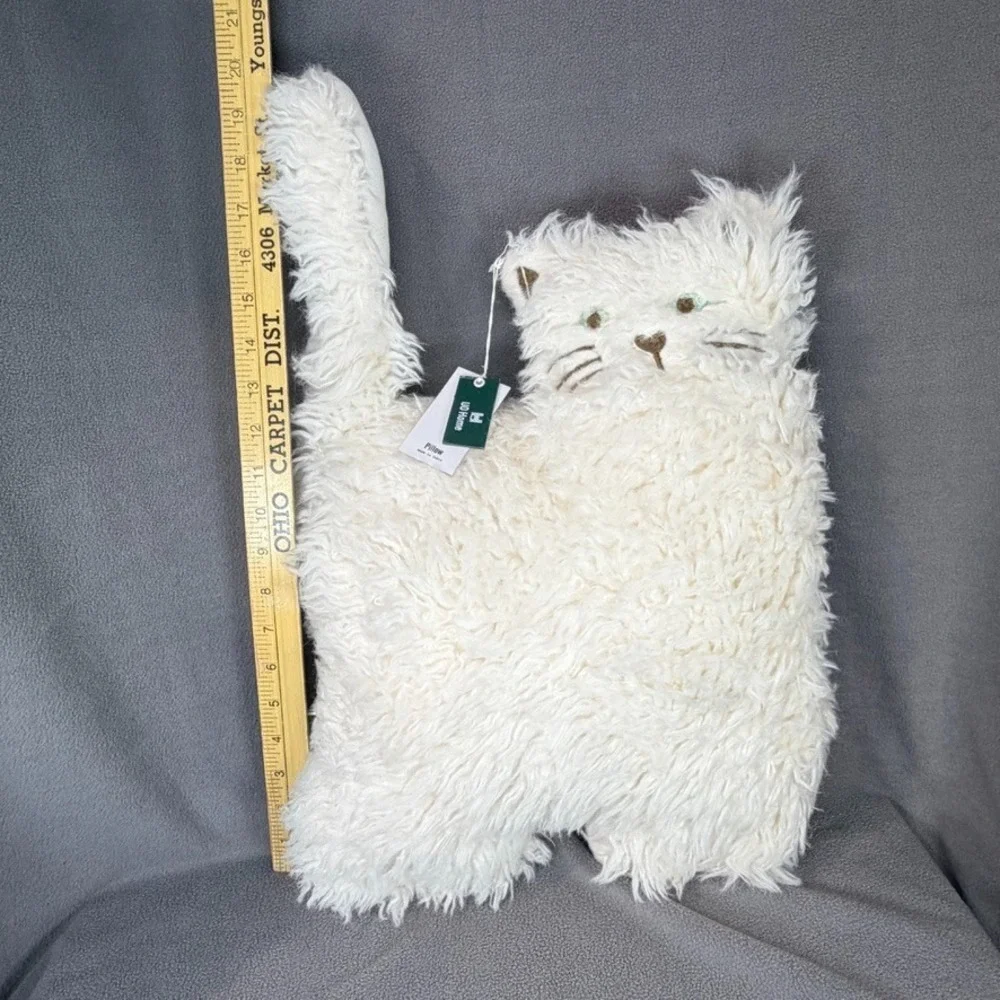 Urban Outfitters UO Home Furry Cat Pillow White Shag Plush Throw NWT